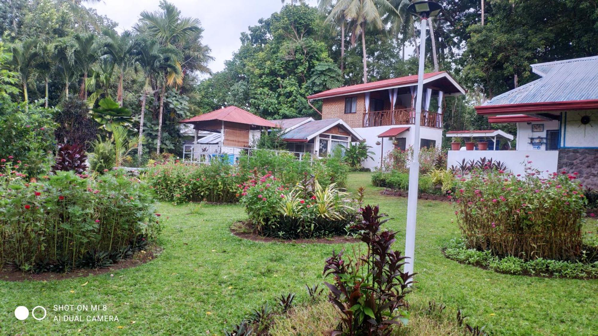 Sun House Rental Mambajao Exterior photo