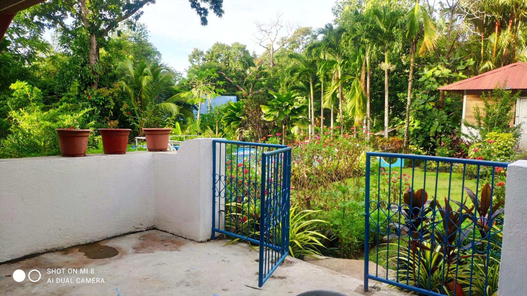 Sun House Rental Mambajao Exterior photo