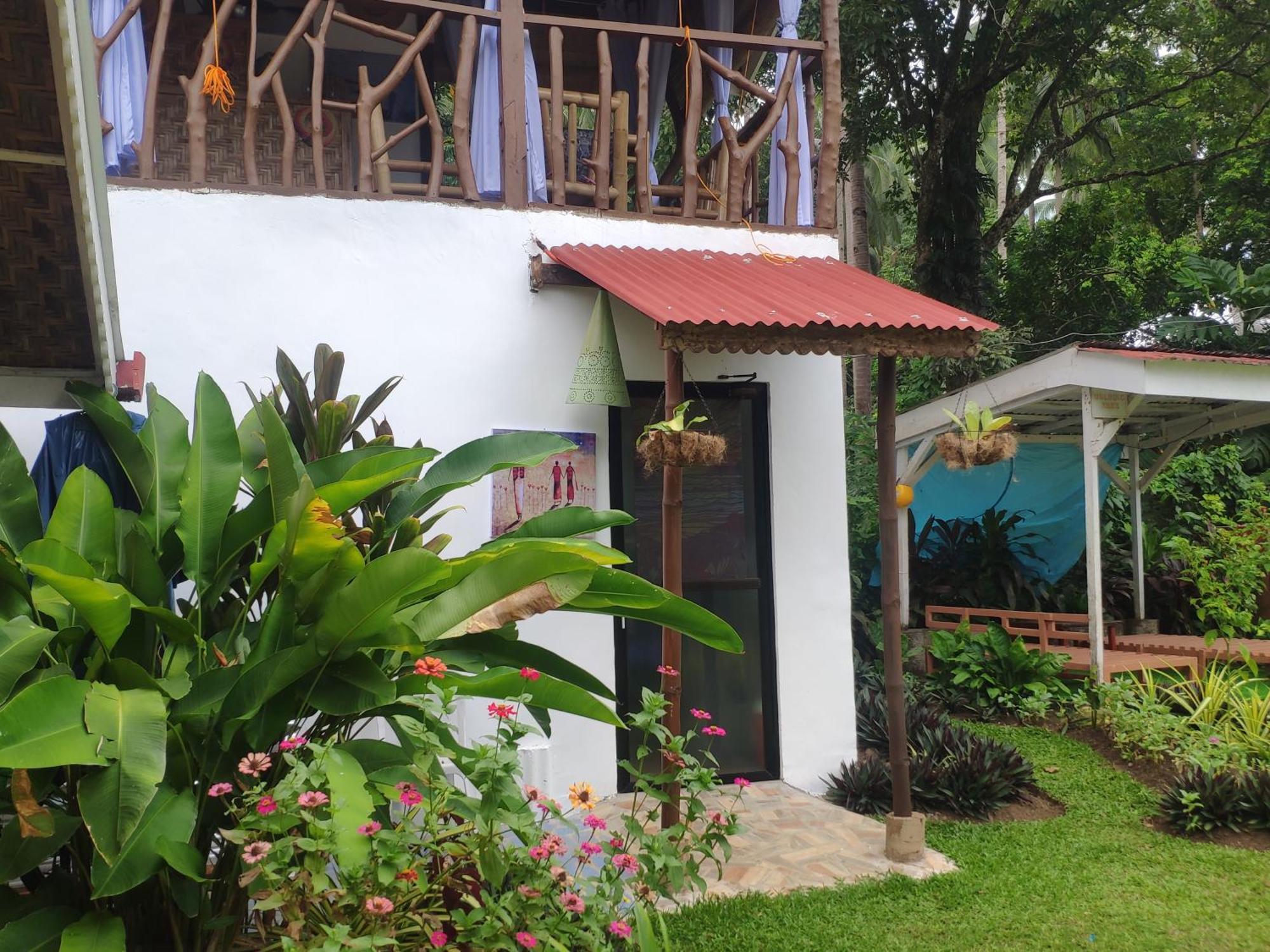 Sun House Rental Mambajao Exterior photo